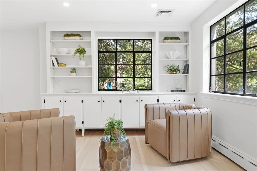 4 bed, 3 bath apartment for rent at 180 Eliot St, Chestnut Hill — photo 9 of 38