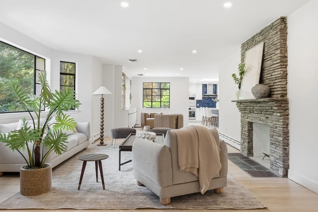 4 bed, 3 bath apartment for rent at 180 Eliot St, Chestnut Hill — photo 2 of 38