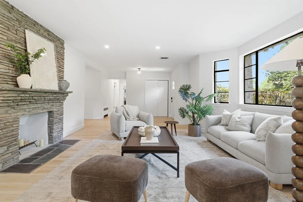 4 bed, 3 bath apartment for rent at 180 Eliot St, Chestnut Hill — photo 6 of 38