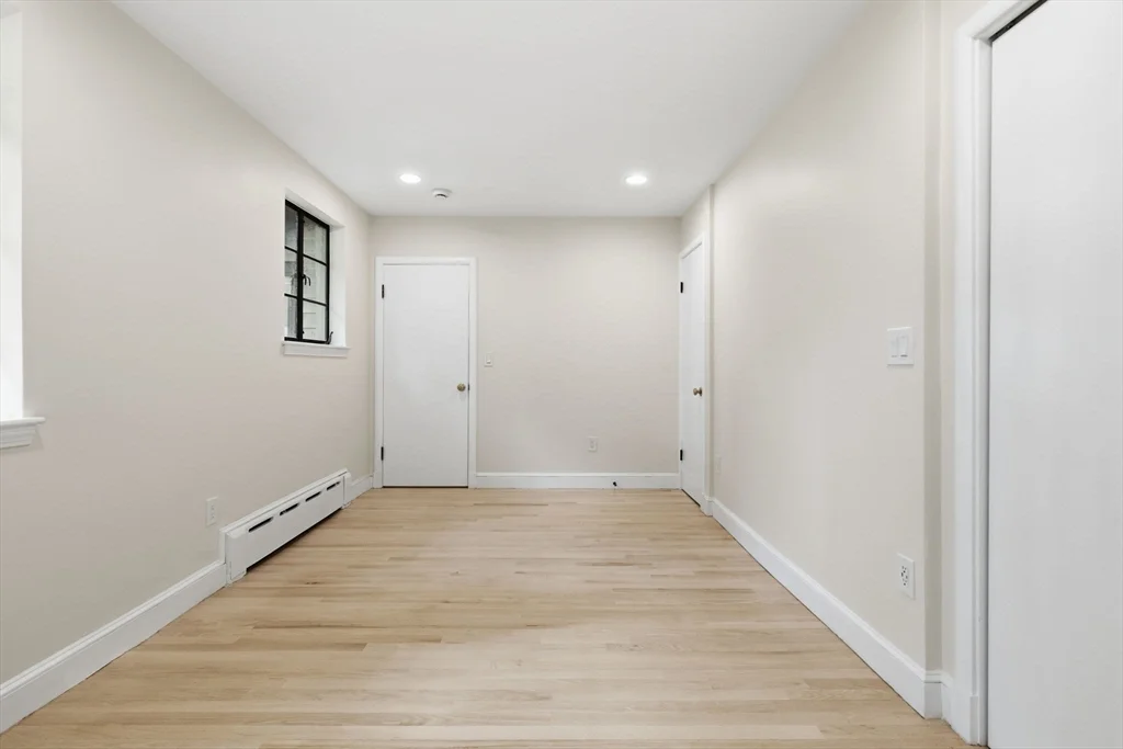 4 bed, 3 bath apartment for rent at 180 Eliot St, Chestnut Hill — photo 28 of 38