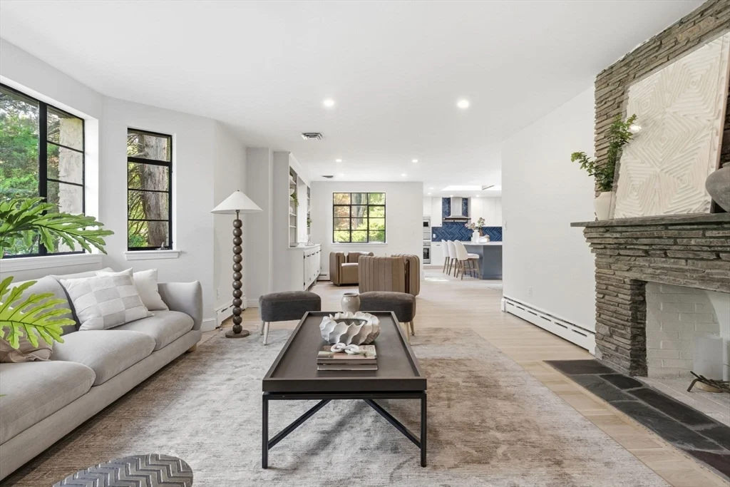 4 bed, 3 bath apartment for rent at 180 Eliot St, Chestnut Hill — photo 5 of 38