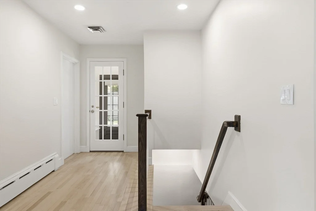 4 bed, 3 bath apartment for rent at 180 Eliot St, Chestnut Hill — photo 24 of 38