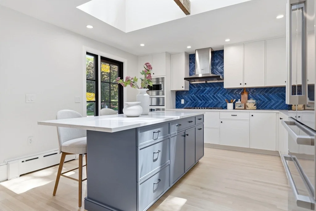 4 bed, 3 bath apartment for rent at 180 Eliot St, Chestnut Hill — photo 18 of 38