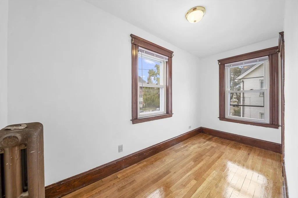3 bed, 1 bath apartment for rent at 180 Faneuil St Unit 2, Brighton — photo 6 of 21