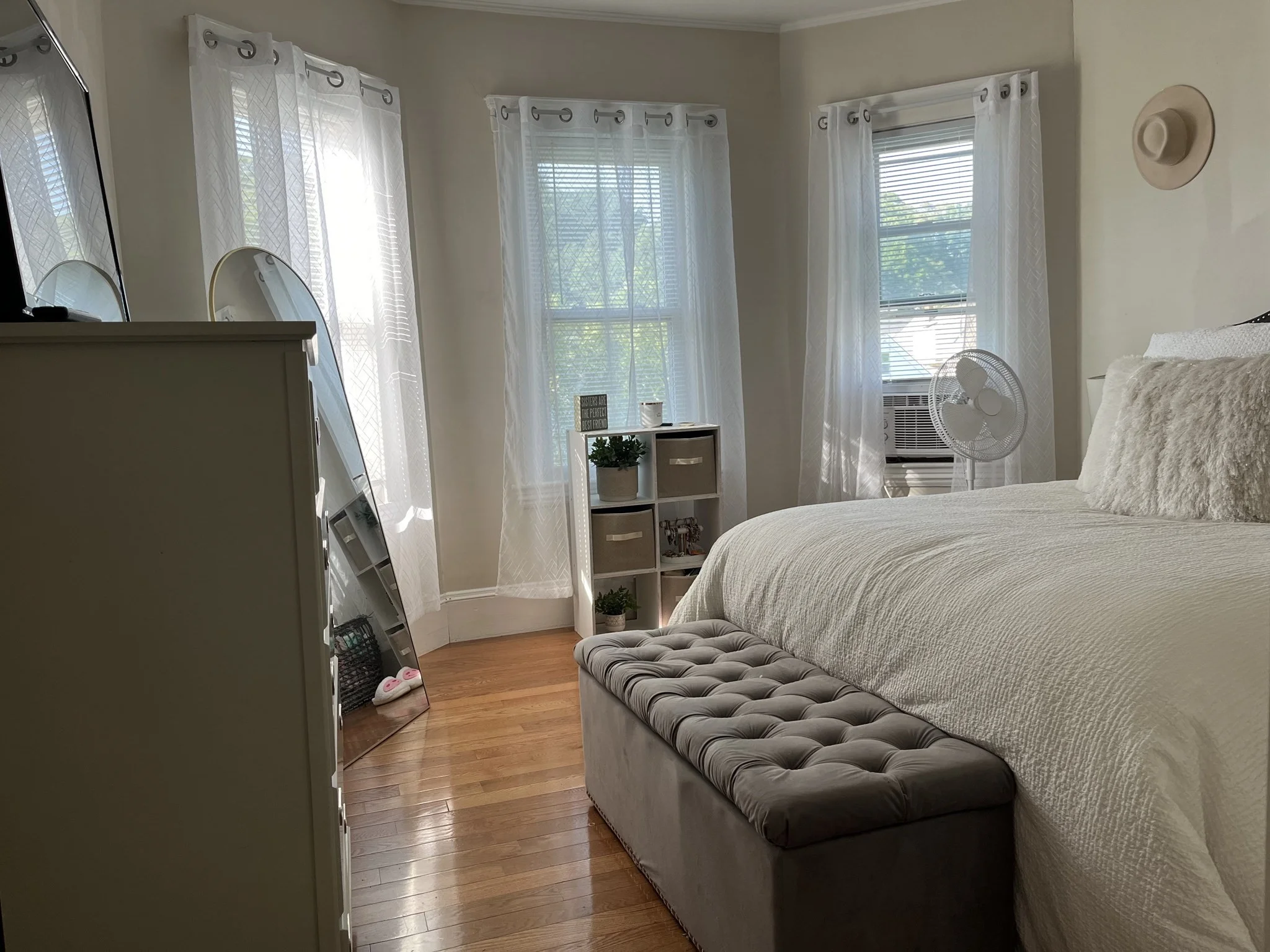3 bed, 1 bath apartment for rent at 180 Fellsway West Unit 3, Glenwood — photo 6 of 11