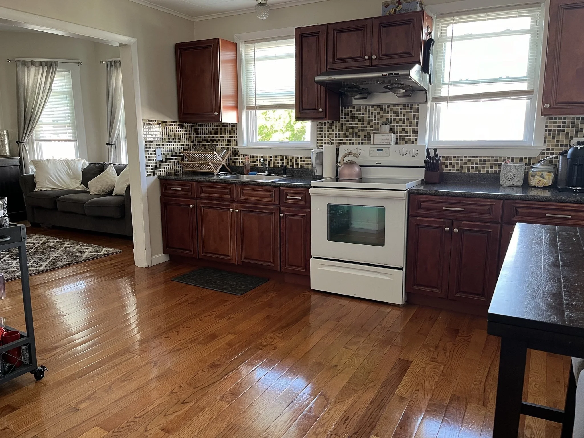 3 bed, 1 bath apartment for rent at 180 Fellsway West Unit 3, Glenwood — photo 2 of 11
