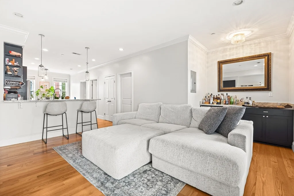 2 bed, 1 bath apartment for rent at 180 Gold St Unit 3, South Boston — photo 4 of 18