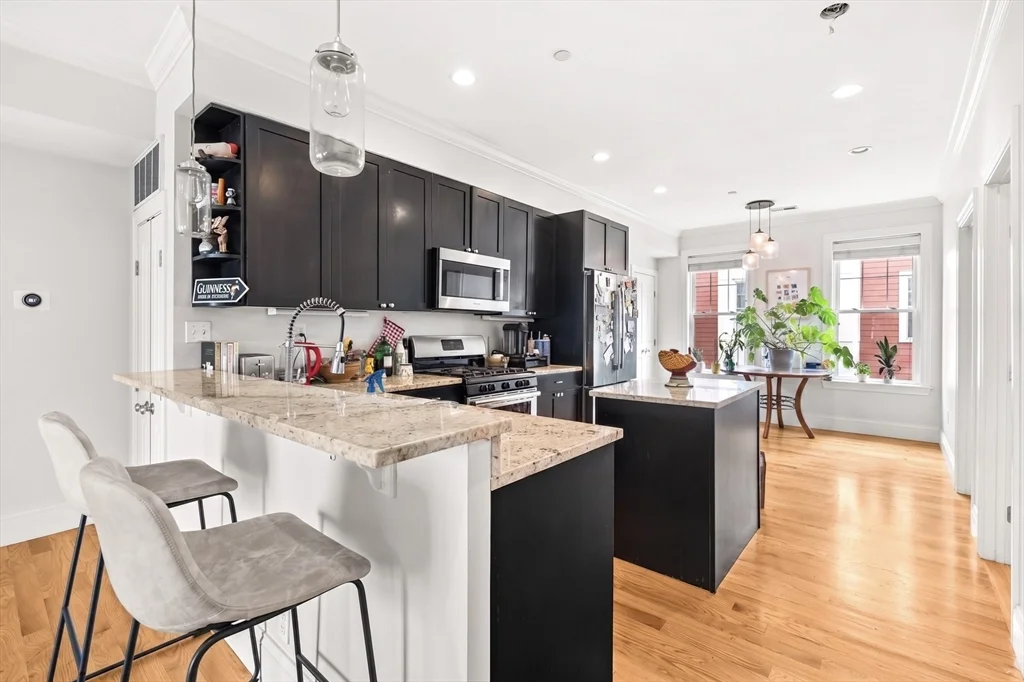 2 bed, 1 bath apartment for rent at 180 Gold St Unit 3, South Boston — photo 6 of 18
