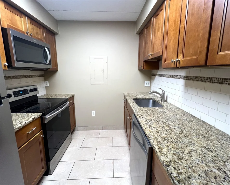 2 bed, 2 bath apartment for rent at 180 Green St Unit 413, Melrose — photo 5 of 16