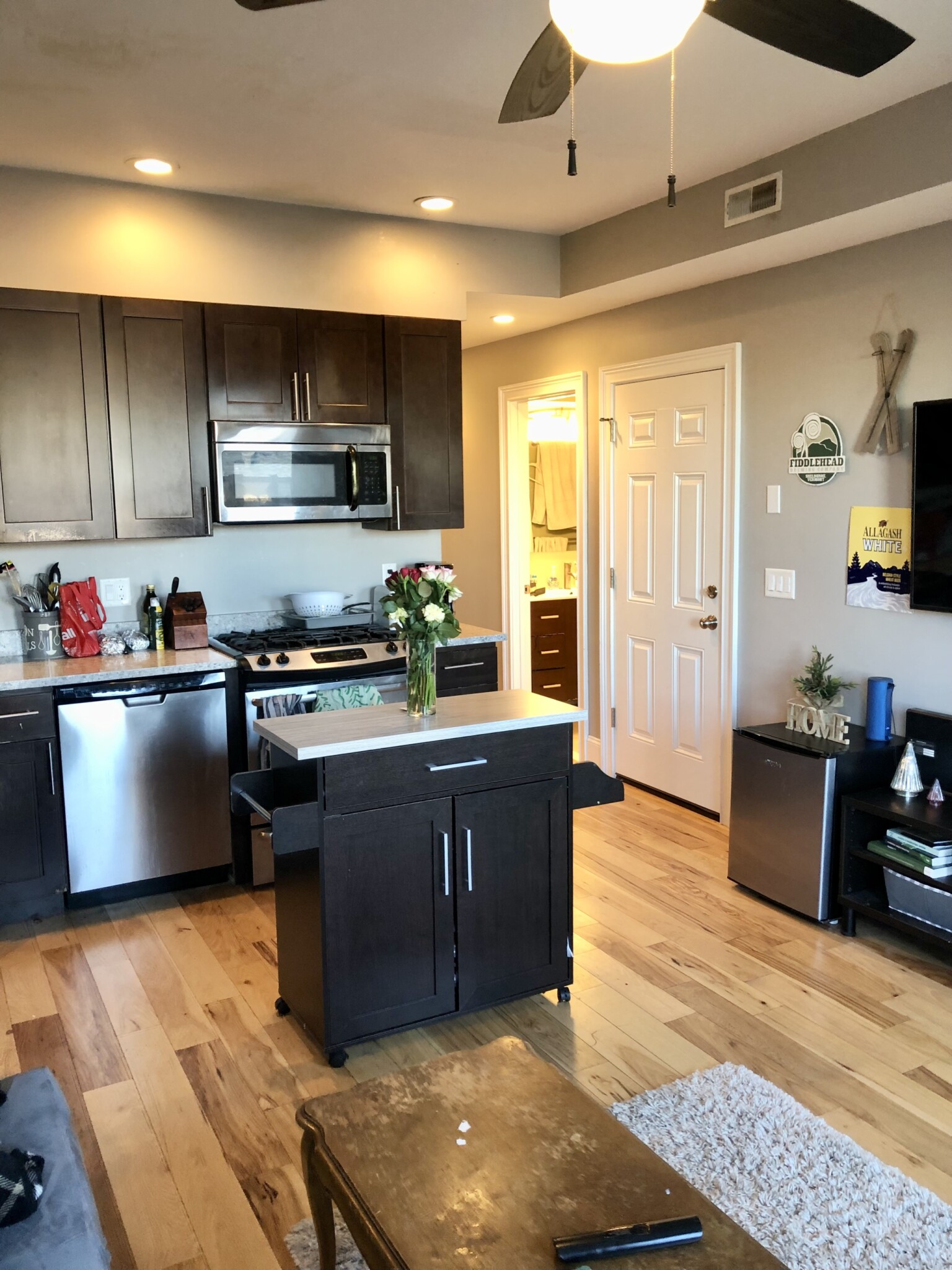 4 bed, 2 bath apartment for rent at 180 Hillside St Unit 2, Mission Hill — photo 5 of 26
