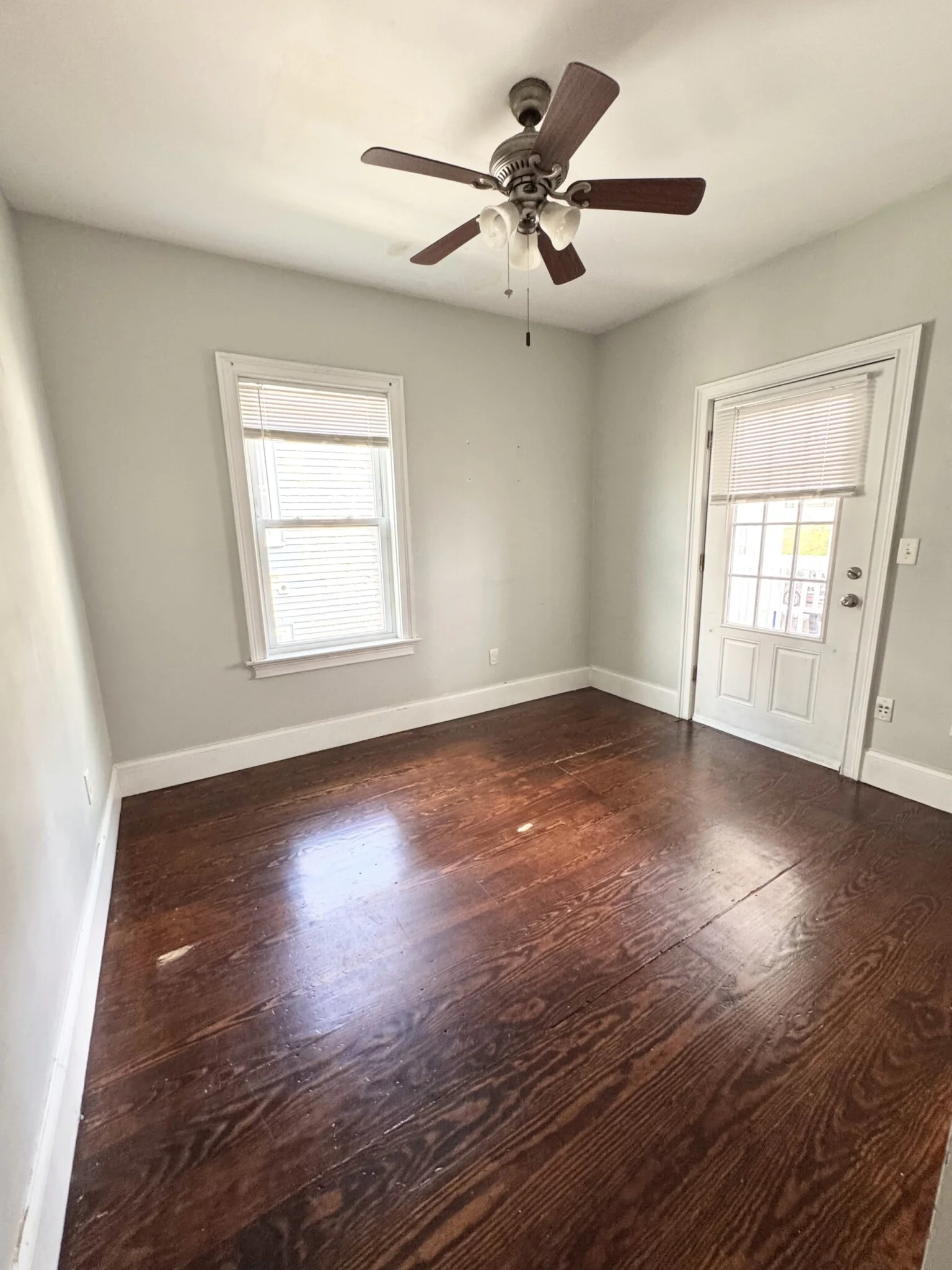 4 bed, 1 bath apartment for rent at 180 Hillside St Unit 3, Mission Hill — photo 4 of 14