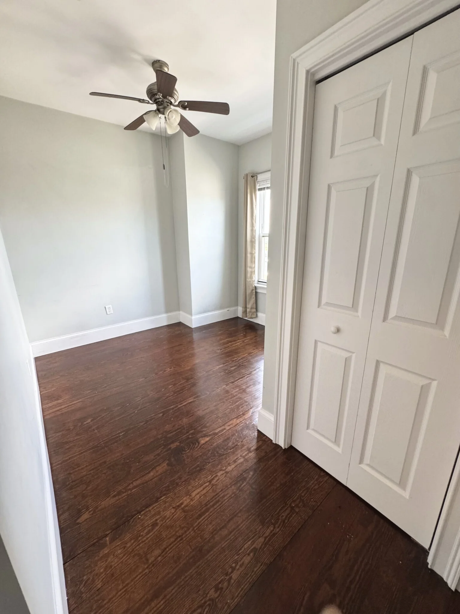 4 bed, 1 bath apartment for rent at 180 Hillside St Unit 3, Mission Hill — photo 6 of 14