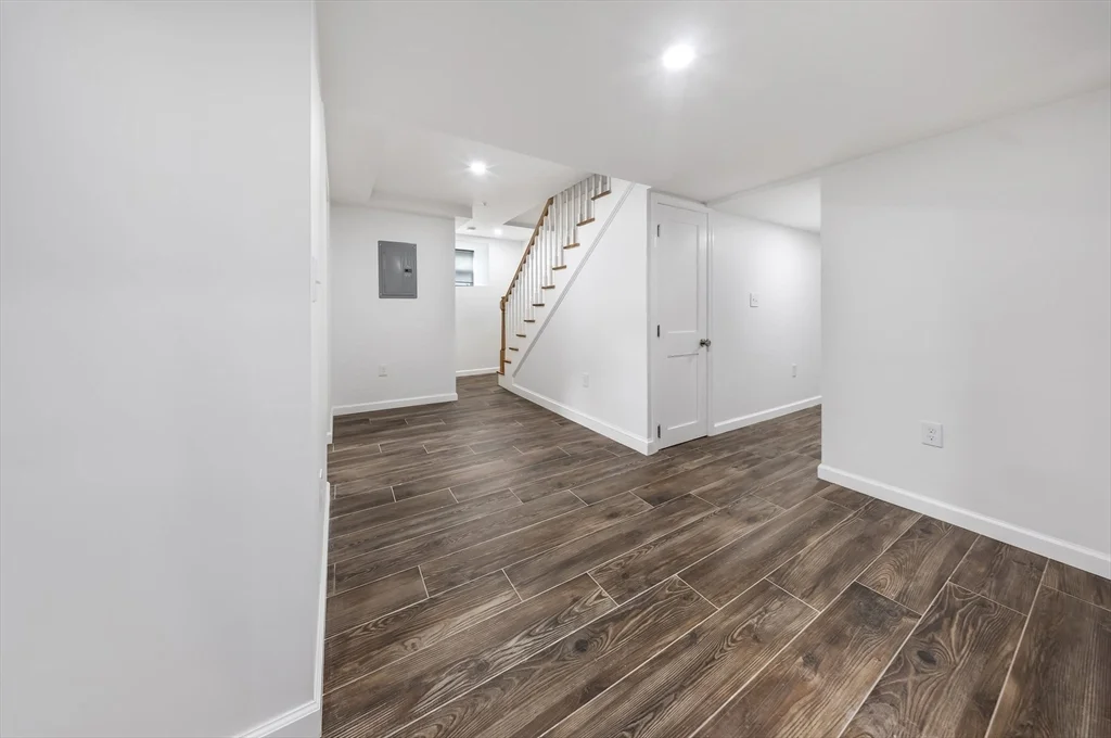 3 bed, 1 bath apartment for rent at 180 Jackson St Unit A, North Lawrence — photo 3 of 10