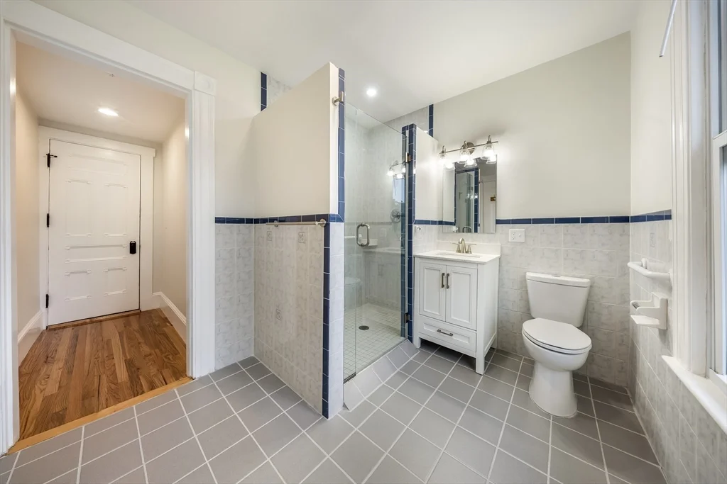2 bed, 1 bath apartment for rent at 180 Jackson St Unit B, Lawrence — photo 7 of 8