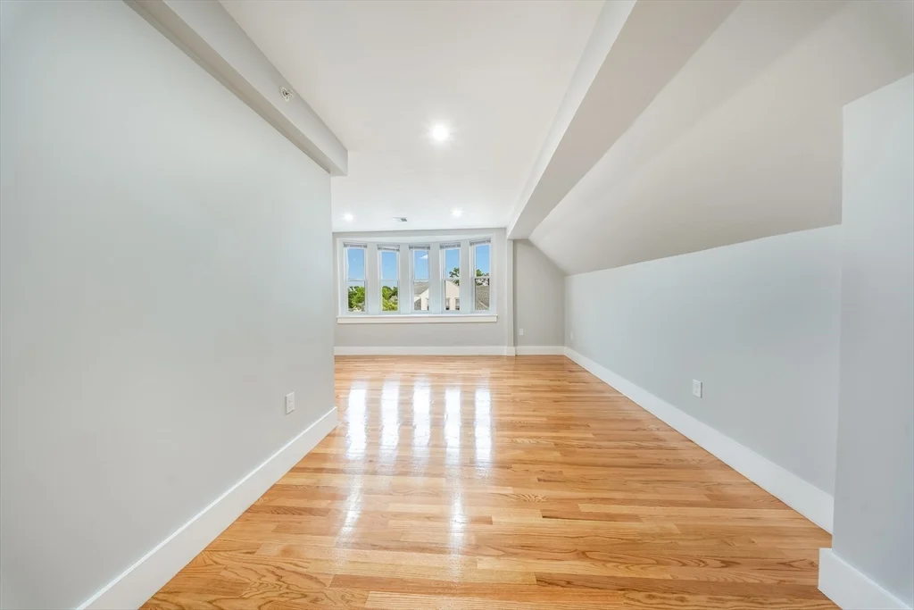 3 bed, 1 bath apartment for rent at 180 Jackson St Unit D, North Lawrence — photo 8 of 11