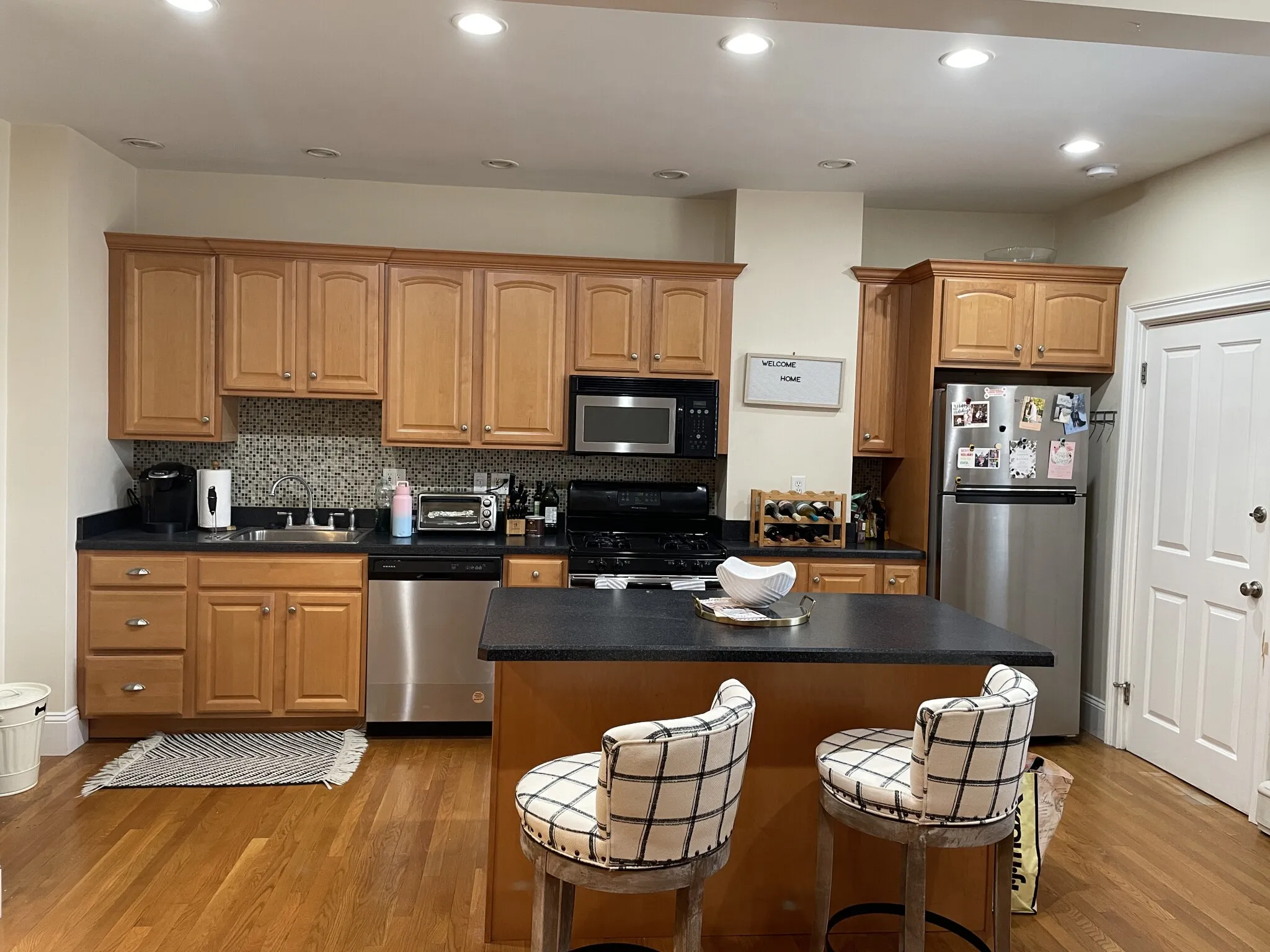 2 bed, 1 bath apartment for rent at 180 L St Unit 1, South Boston — photo 1 of 14