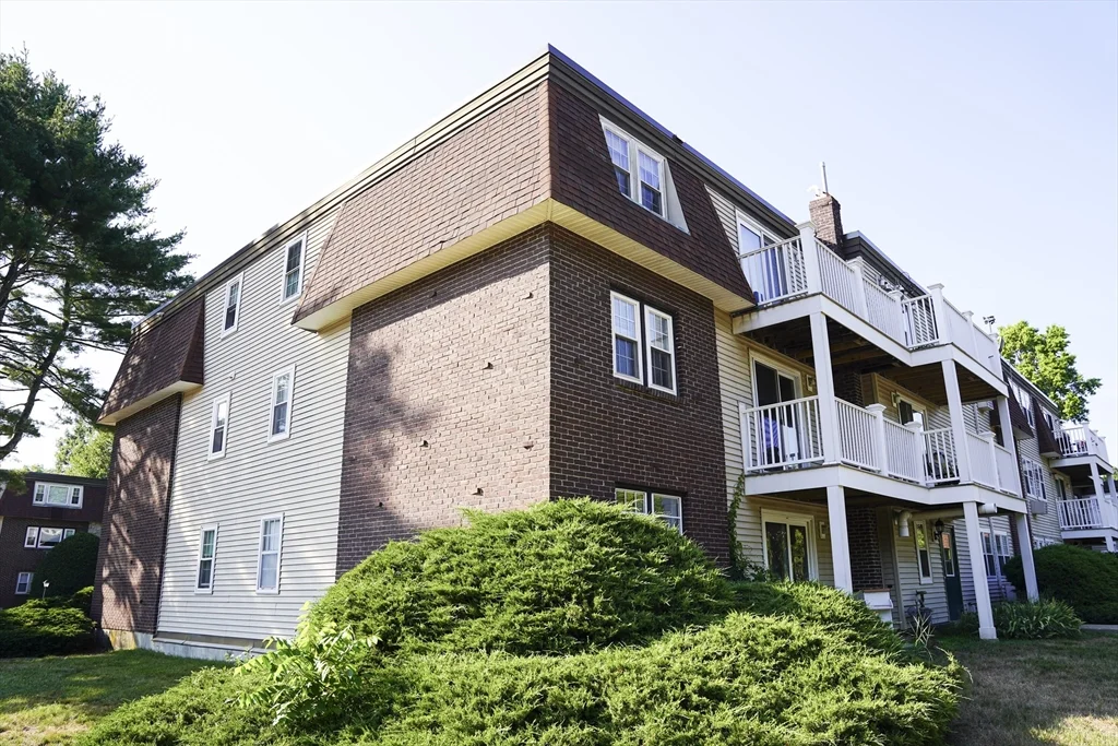 1 bed, 1 bath apartment for rent at 180 Main St Unit 2-205, Bridgewater