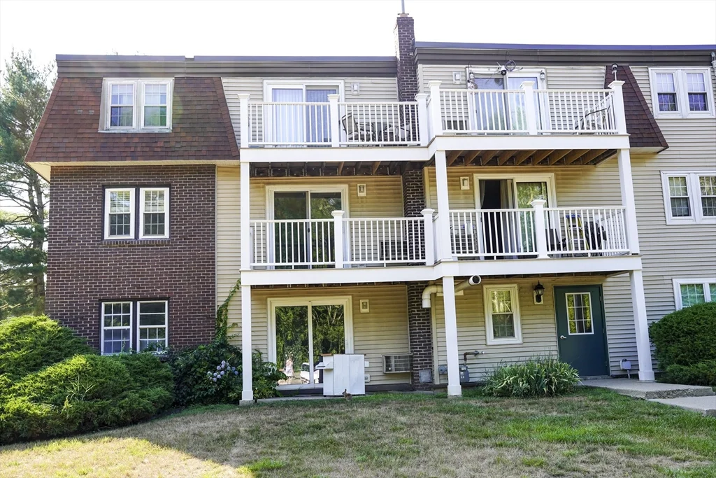 1 bed, 1 bath apartment for rent at 180 Main St Unit 2-205, Bridgewater — photo 2 of 17