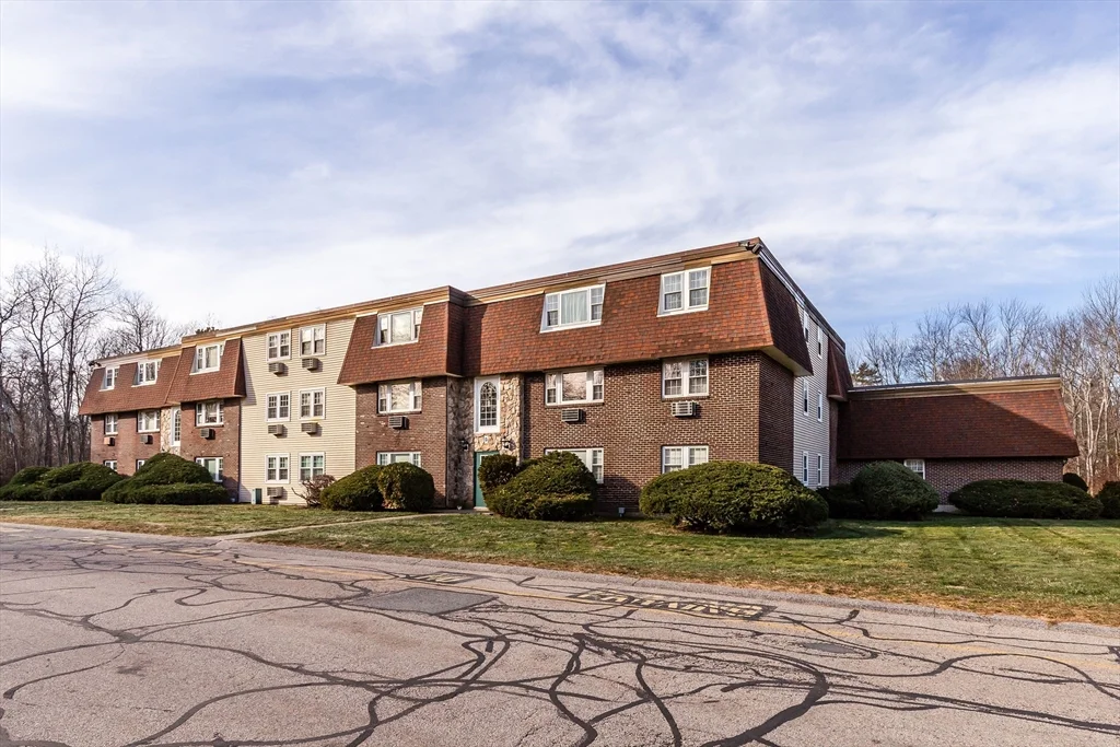 1 bed, 1 bath apartment for rent at 180 Main St Unit D80, Bridgewater — photo 2 of 20