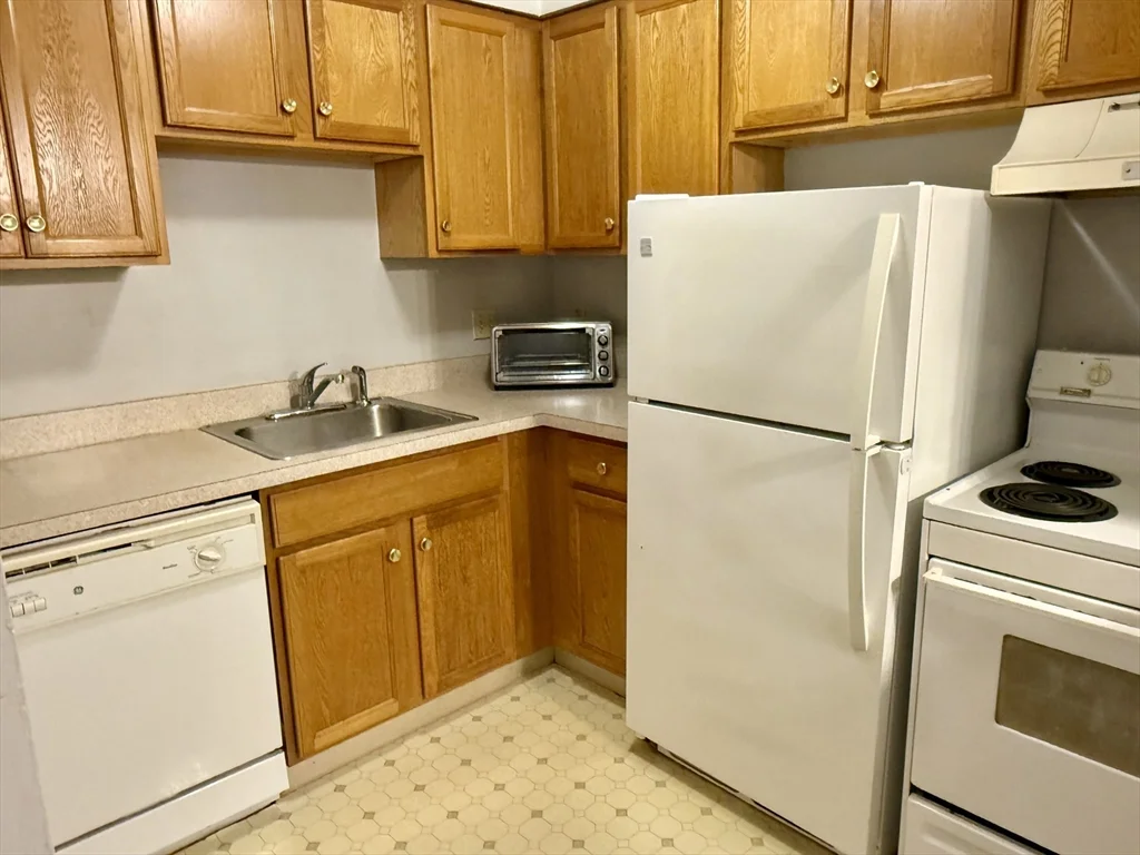 1 bed, 1 bath apartment for rent at 180 Main St Unit F140, Bridgewater — photo 7 of 14