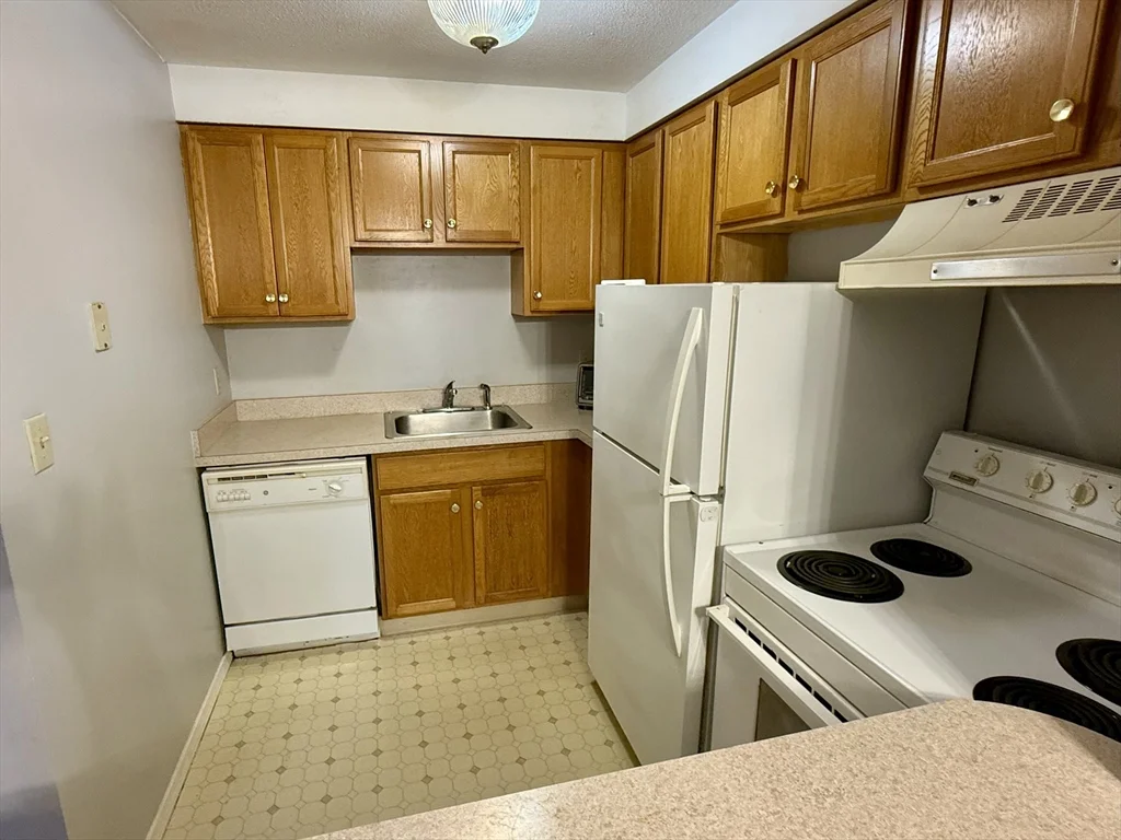 1 bed, 1 bath apartment for rent at 180 Main St Unit F140, Bridgewater — photo 6 of 14