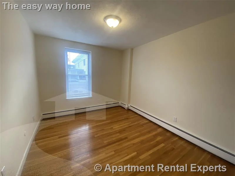 2 bed, 1 bath apartment for rent at 180 N Beacon St Unit 11, Brighton — photo 2 of 9