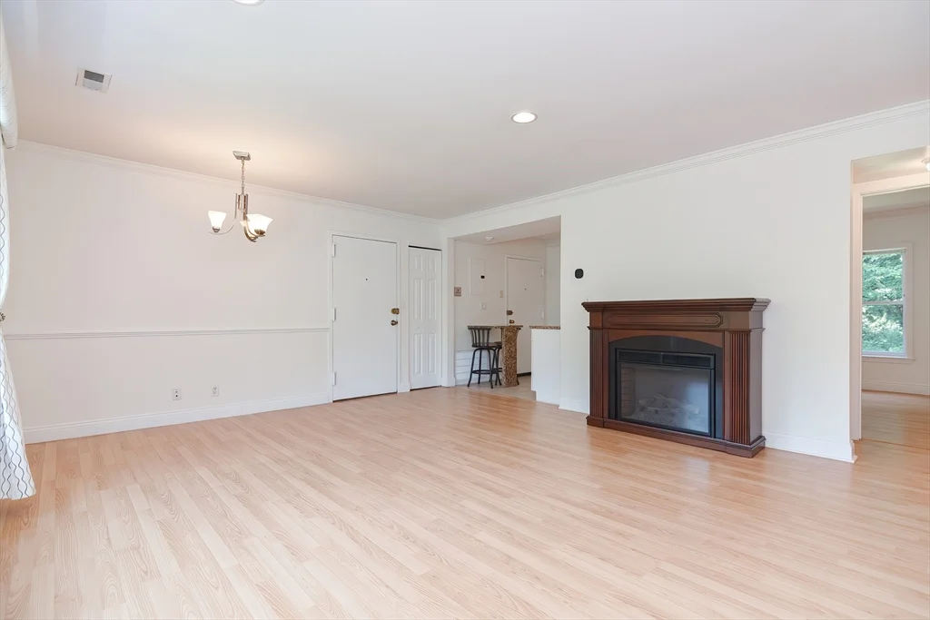 2 bed, 2 bath apartment for rent at 180 Newton St Unit 2, New Bedford — photo 4 of 30