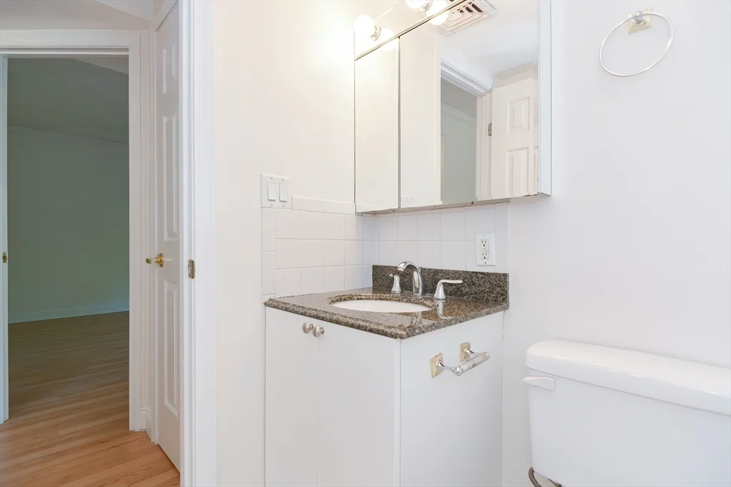 2 bed, 2 bath apartment for rent at 180 Newton St Unit 2, New Bedford — photo 11 of 30