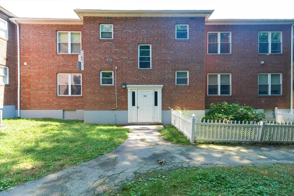 2 bed, 2 bath apartment for rent at 180 Newton St Unit 2, New Bedford — photo 23 of 30