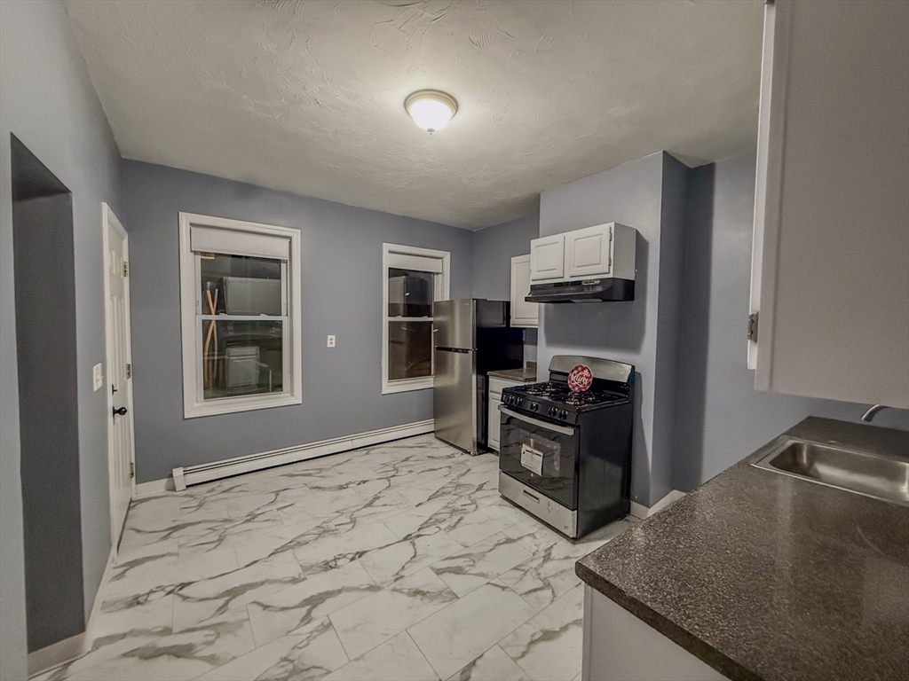 4 bed, 1 bath apartment for rent at 180 Quincy St Unit 3, Boston — photo 13 of 14