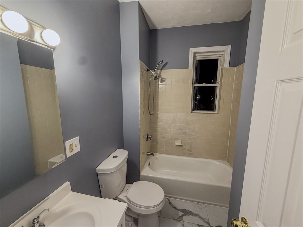4 bed, 1 bath apartment for rent at 180 Quincy St Unit 3, Boston — photo 10 of 14