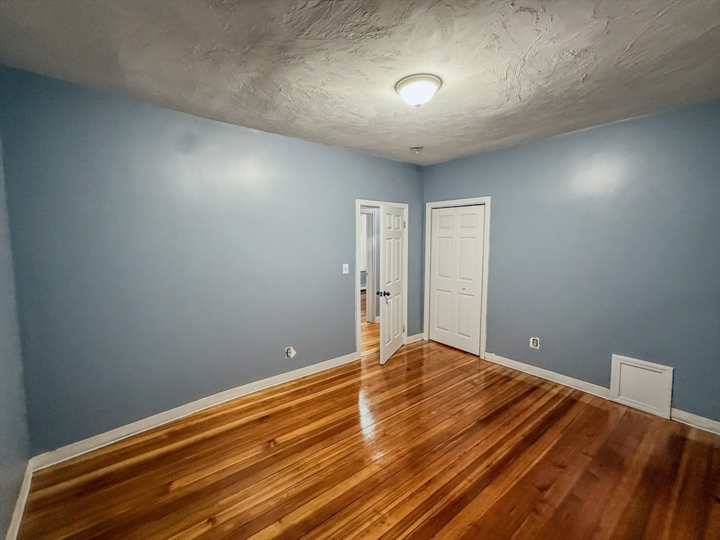 4 bed, 1 bath apartment for rent at 180 Quincy St Unit 3, Boston — photo 9 of 14