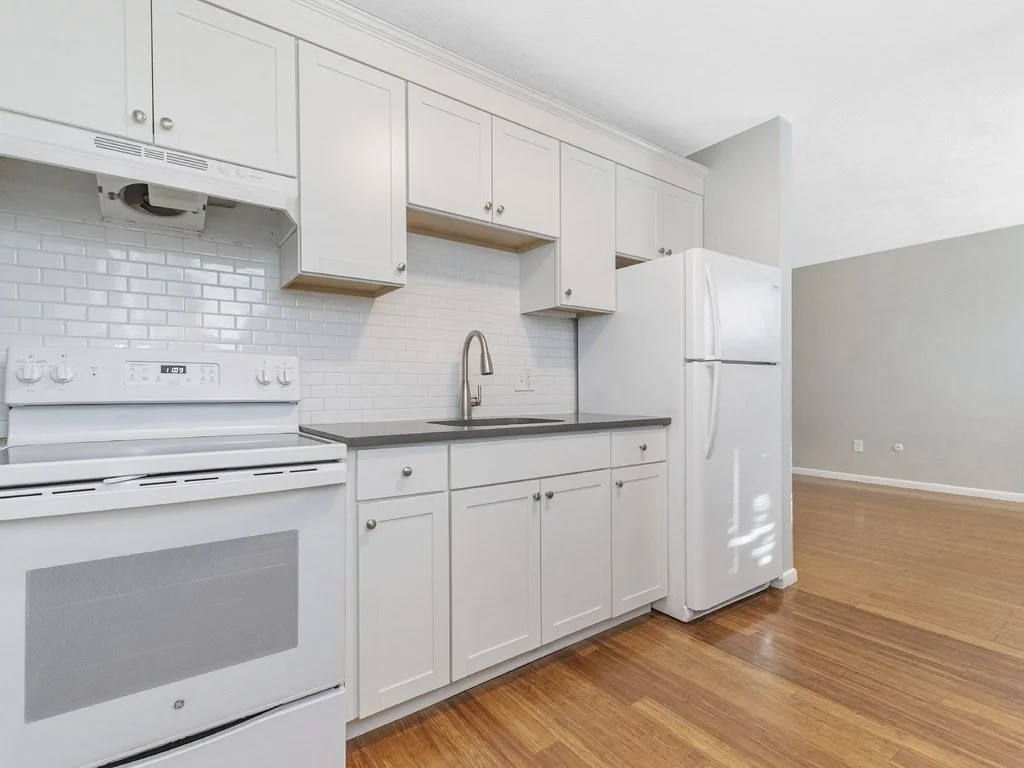 Studio bed, 1 bath apartment for rent at 180 River St Unit A4, Waltham — photo 9 of 23