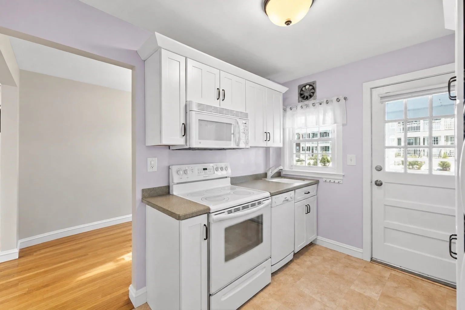 2 bed, 1 bath apartment for rent at 180 S Main St Unit 5, Attleboro — photo 7 of 10