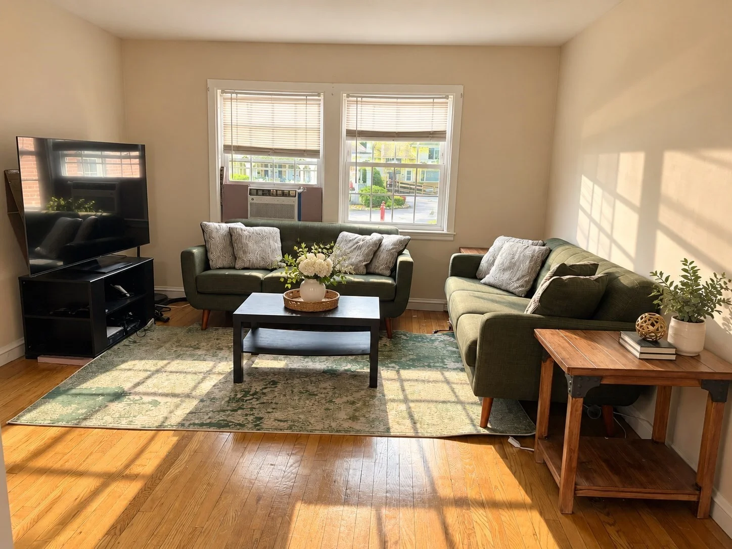 2 bed, 1 bath apartment for rent at 180 S Main St Unit 5, Attleboro — photo 3 of 10