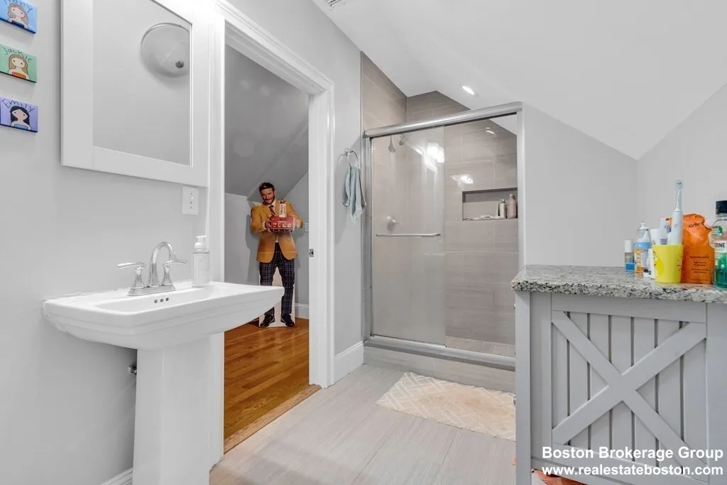 6 bed, 2 bath apartment for rent at 180 Saint Alphonsus St Unit 3, Mission Hill — photo 13 of 39