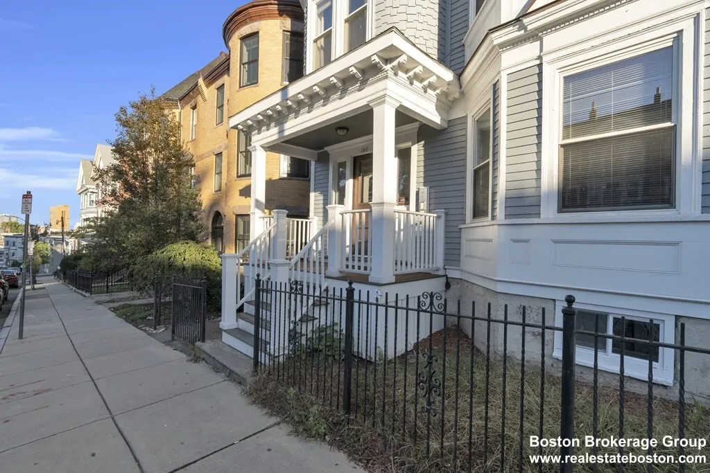 6 bed, 2 bath apartment for rent at 180 Saint Alphonsus St Unit 3, Mission Hill — photo 33 of 39