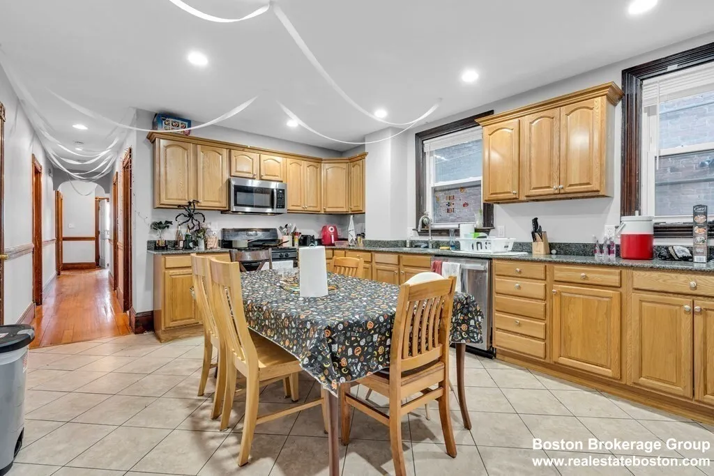6 bed, 2 bath apartment for rent at 180 Saint Alphonsus St Unit 3, Mission Hill — photo 1 of 39