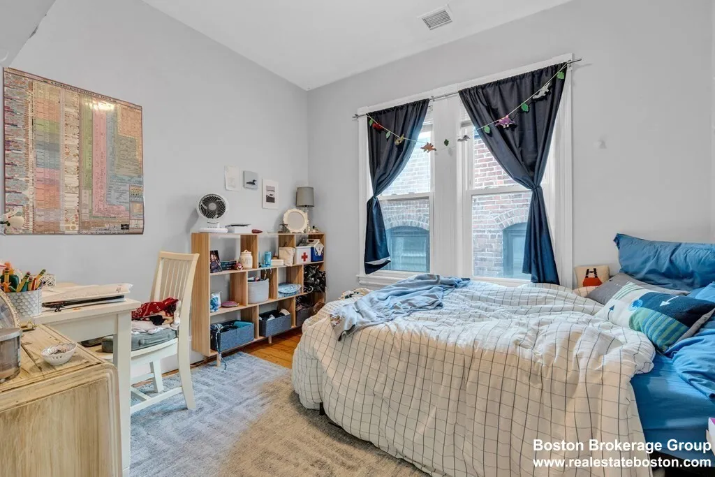 6 bed, 2 bath apartment for rent at 180 Saint Alphonsus St Unit 3, Mission Hill — photo 24 of 39
