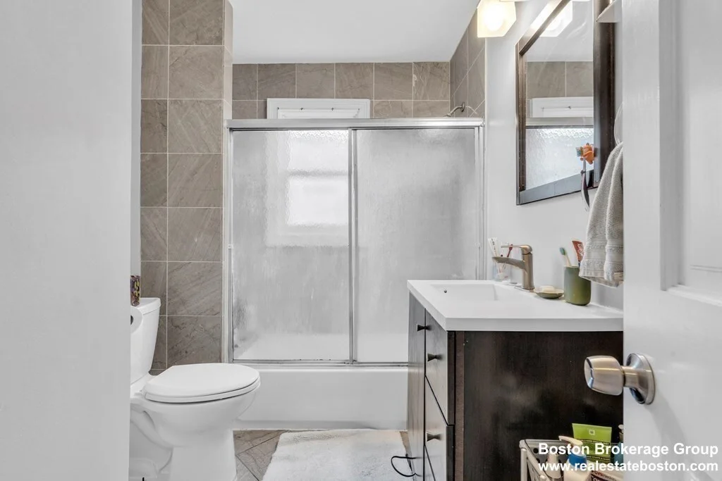 5 bed, 2 bath apartment for rent at 180 St Alphonsus Unit 2, Mission Hill — photo 14 of 16