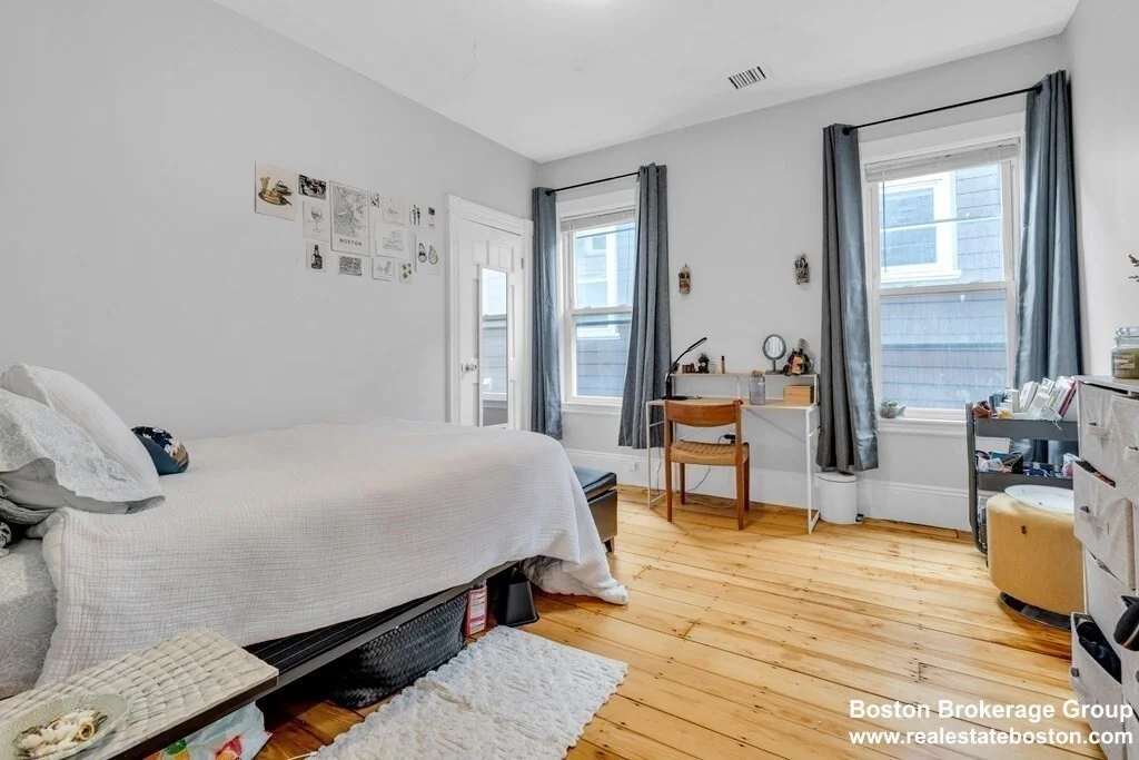 5 bed, 2 bath apartment for rent at 180 St Alphonsus Unit 2, Mission Hill — photo 11 of 16