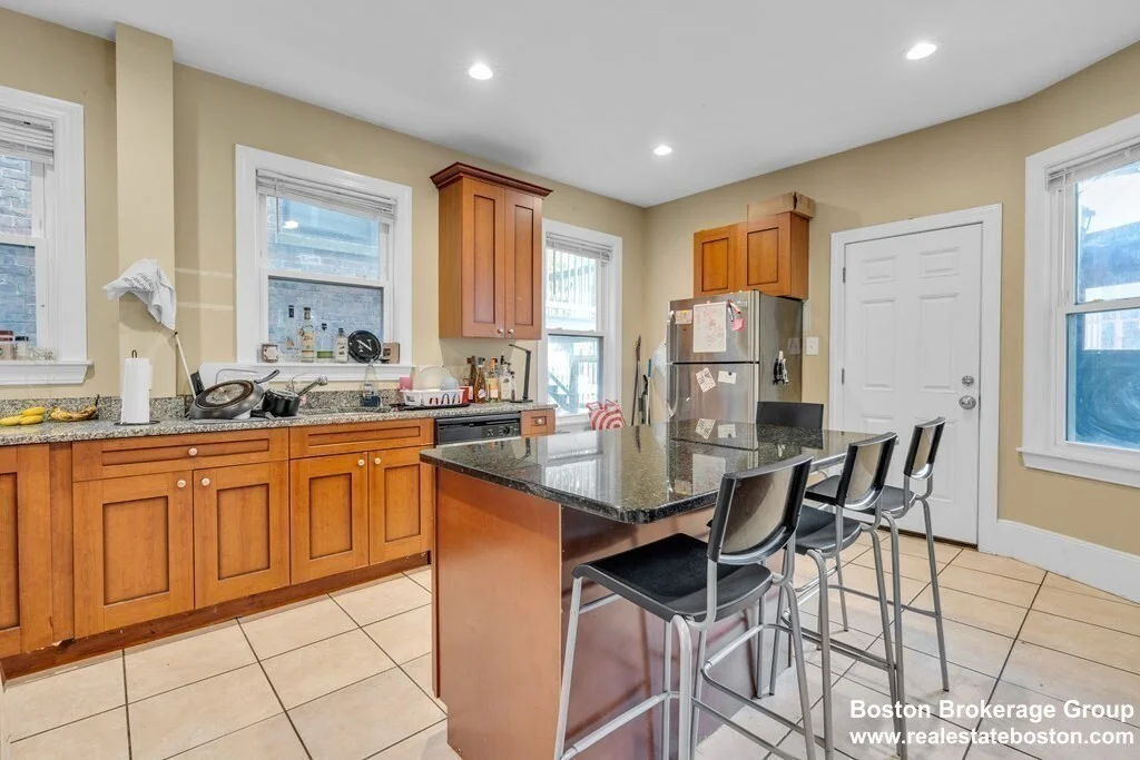 5 bed, 2 bath apartment for rent at 180 St Alphonsus Unit 2, Mission Hill — photo 1 of 16