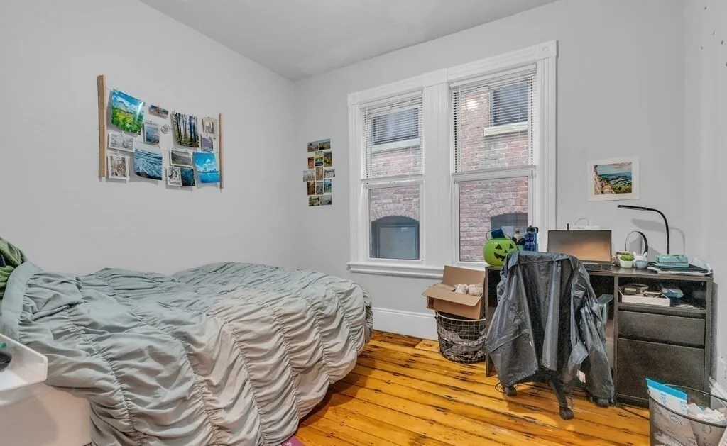 6 bed, 2 bath apartment for rent at 180 St Alphonsus Unit 3, Boston — photo 5 of 14
