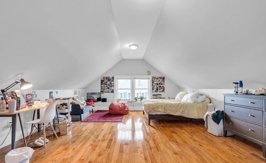 6 bed, 2 bath apartment for rent at 180 St Alphonsus Unit 3, Boston — photo 11 of 14