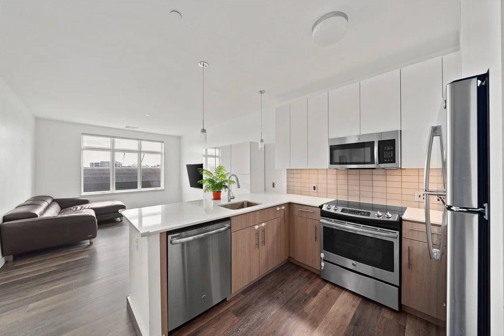 1 bed, 1 bath apartment for rent at 180 Telford St Unit 403, Brighton — photo 2 of 36