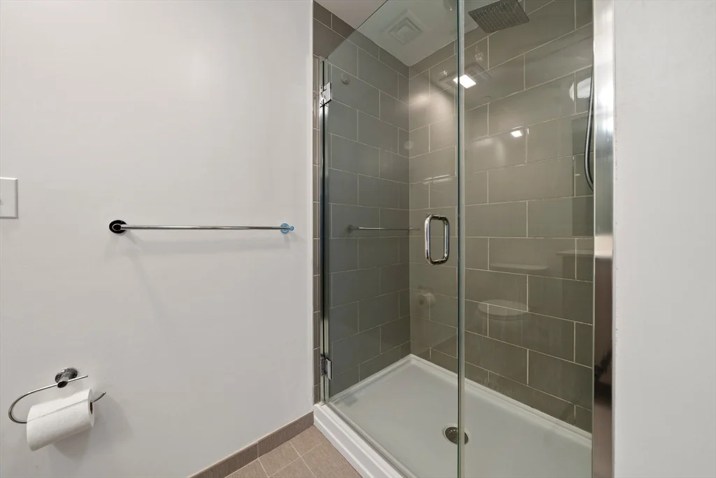 1 bed, 1 bath apartment for rent at 180 Telford St Unit 403, Brighton — photo 11 of 36