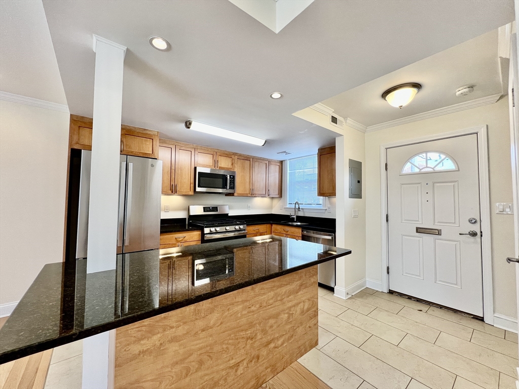 2 bed, 1 bath apartment for rent at 180 Thornton Rd Unit 180, Chestnut Hill — photo 2 of 12
