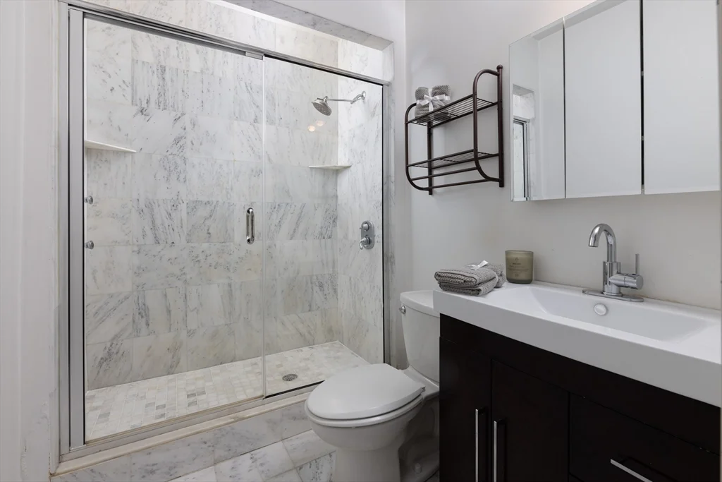 1 bed, 1 bath apartment for rent at 180 W 7th St Unit 3, South Boston — photo 7 of 8