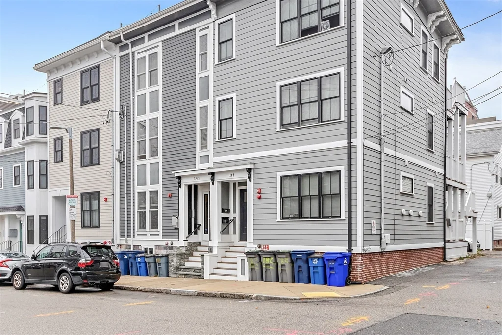 1 bed, 1 bath apartment for rent at 180 W 7th St Unit 3, South Boston — photo 8 of 8