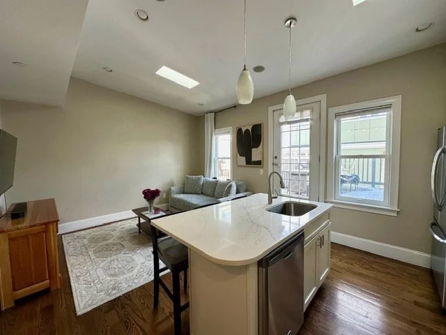 1 bed, 1 bath apartment for rent at 180 W 7th St Unit 3, South Boston — photo 3 of 8